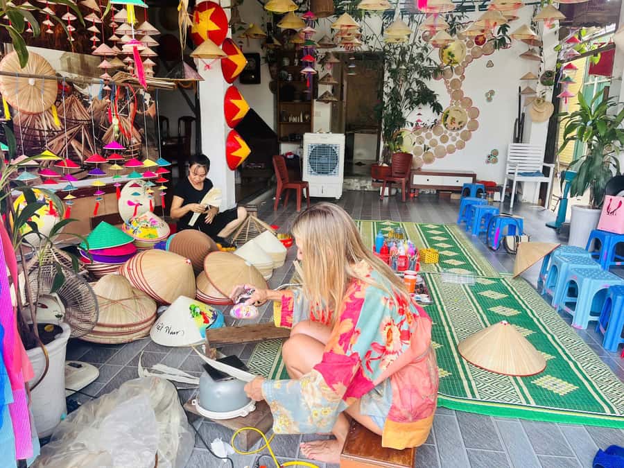 Hanoi: Incense Village, Hat, Lacquer, & City Highlights Tour - The Hanoi highlights and Water Puppet choice