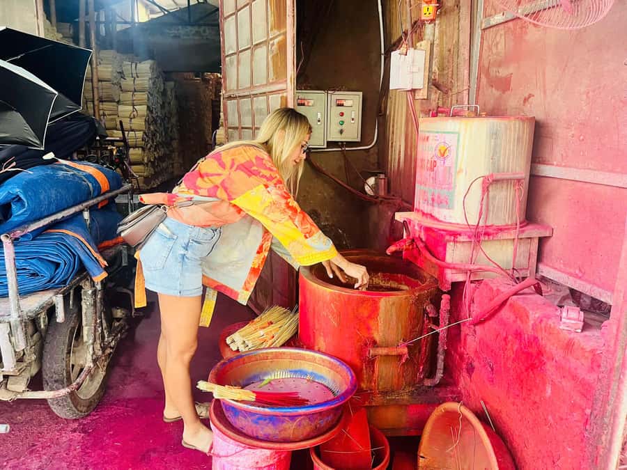 Hanoi: Incense Village, Hat, Lacquer Tour & City Highlights - Hanoi’s city sights and the water puppet option