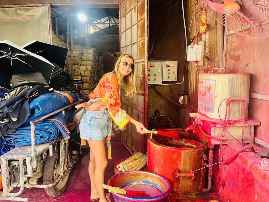 Hanoi: Incense Village, Hat, Lacquer Tour & City Highlights - Guides make a practical difference