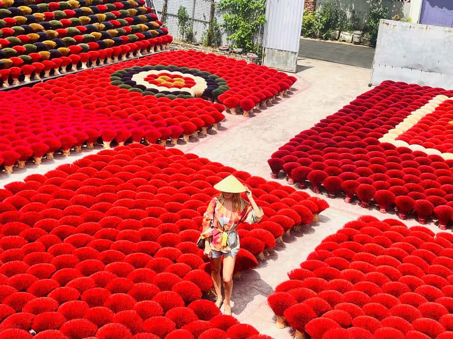 Hanoi: Incense Village, Hat, Lacquer Tour & City Highlights - The conical hat village is the hands-on highlight