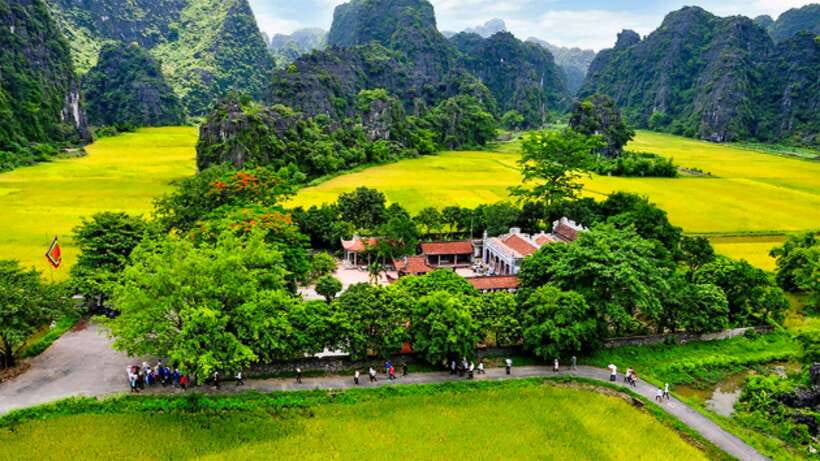 Hanoi/Ninh Binh: 1-Day Tam Coc/Trang An, Hoa Lu & Mua Caves - Leaving Hanoi early for Hoa Lu