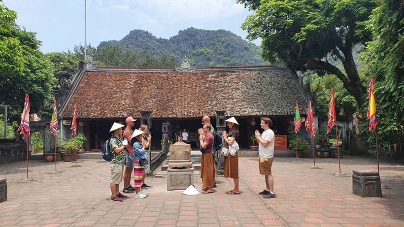 Hanoi/Ninh Binh: 1-Day Tam Coc/Trang An, Hoa Lu & Mua Caves - Tam Coc or Trang An by rowing boat