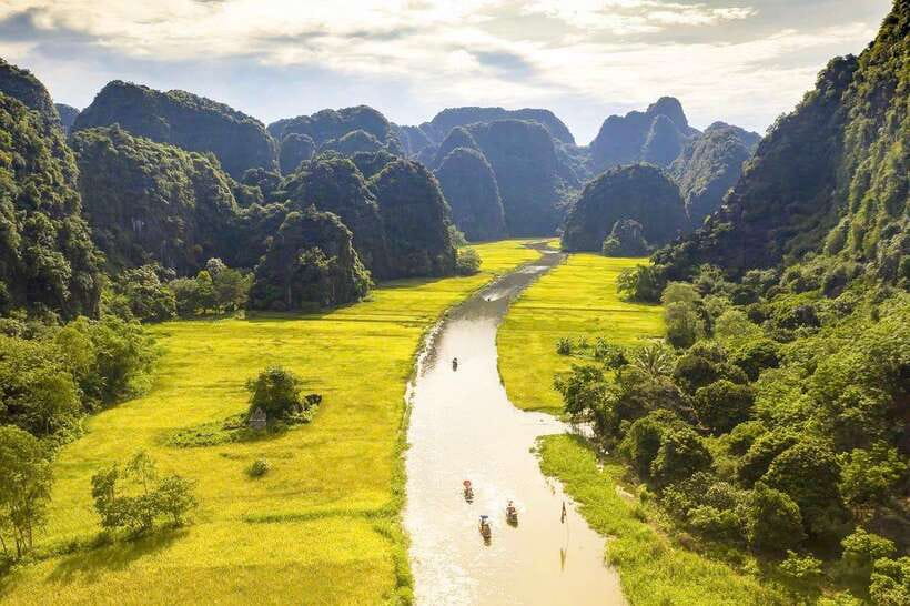 Hanoi: Ninh Binh, Tam Coc, Mua Cave & Hoa Lu with cycling - Cycling through the countryside