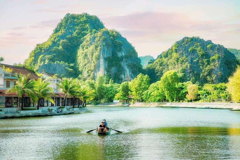 Hanoi: Ninh Binh, Tam Coc, Mua Cave & Hoa Lu with cycling - What the $33 price really buys