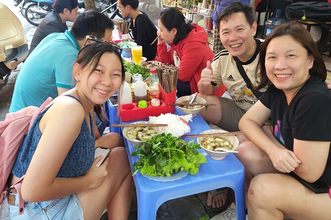 Hanoi Old Quarter Walking Street Food Tour - Eight tastings, from pancakes to pho