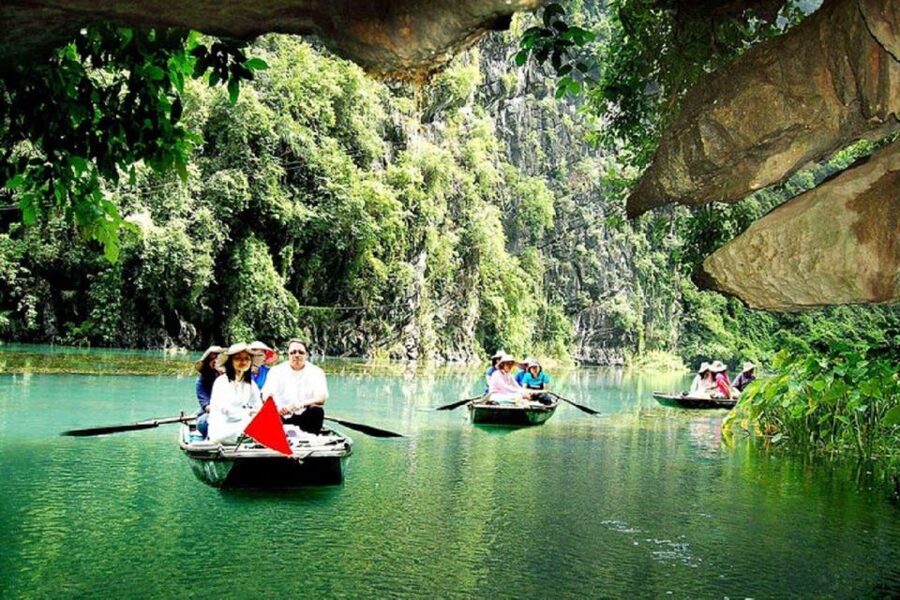 Hanoi: Perfume Pagoda - Yen Stream Boat Ride, Lunch & Cave - The electric car to Yen Wharf