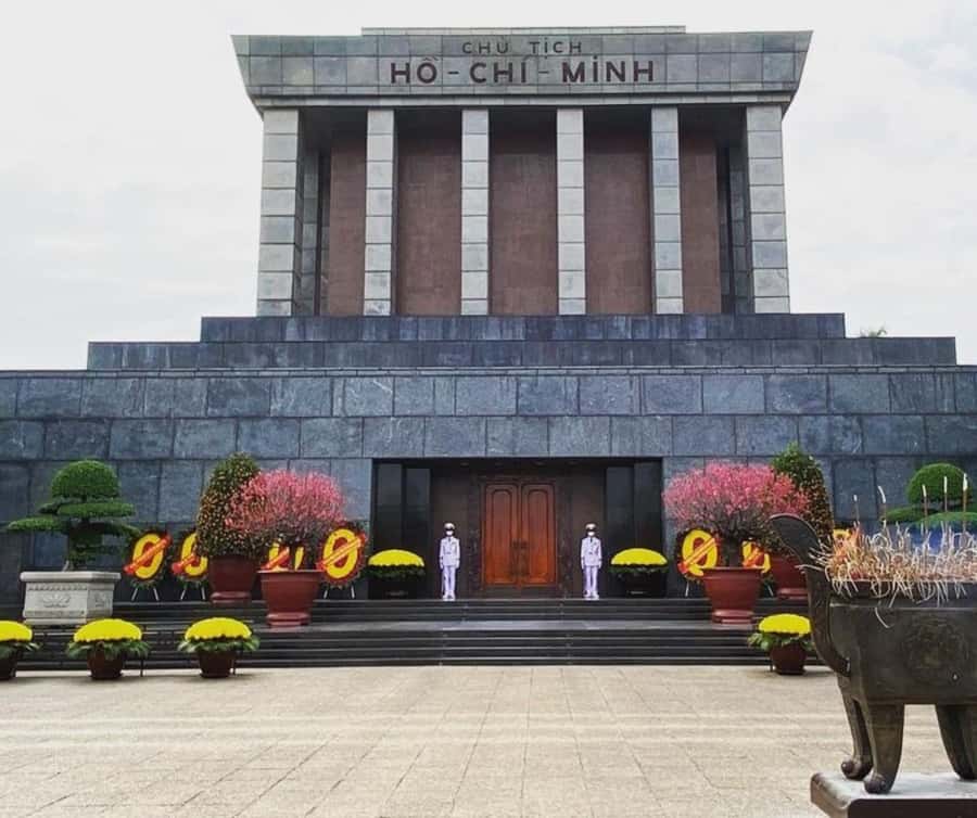 Hanoi: Private Half-day City Highlights and Hidden Gems Tour - The private car, guide, and pace