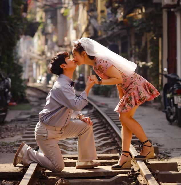 Hanoi Private Photoshoot – Iconic Spots & Hidden Gems - Old Quarter streets and everyday Hanoi