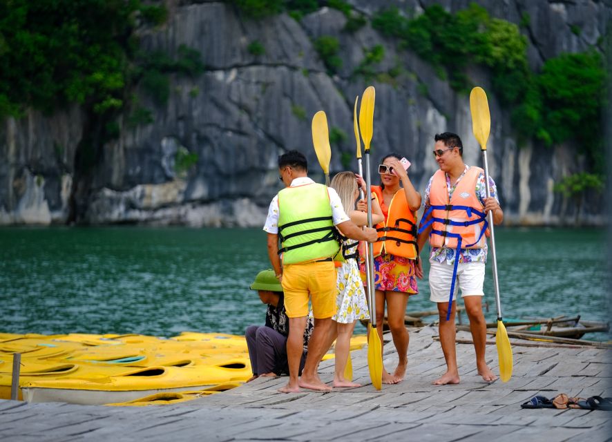 Hanoi: Roundtrip Halong Bay Islands, Caves, Kayaking & Lunch - Why this Ha Long Bay day trip works