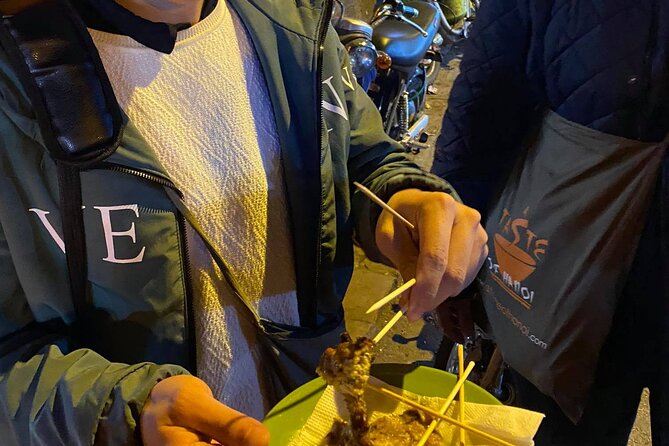 Hanoi Street Eats And Bites - Walking the Old Quarter one bite at a time