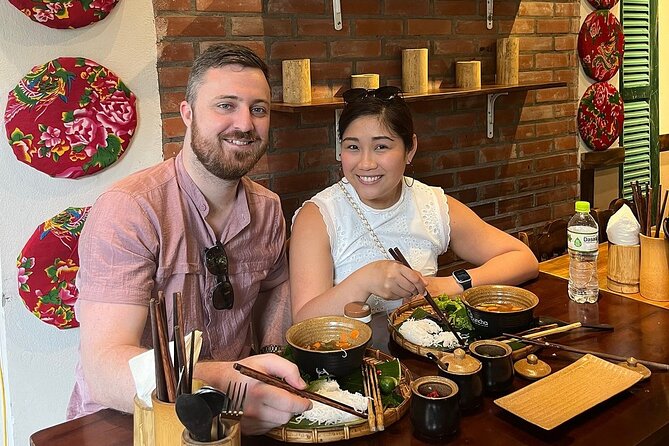 Hanoi Street Food Private Tour - Ten dishes, one changing menu