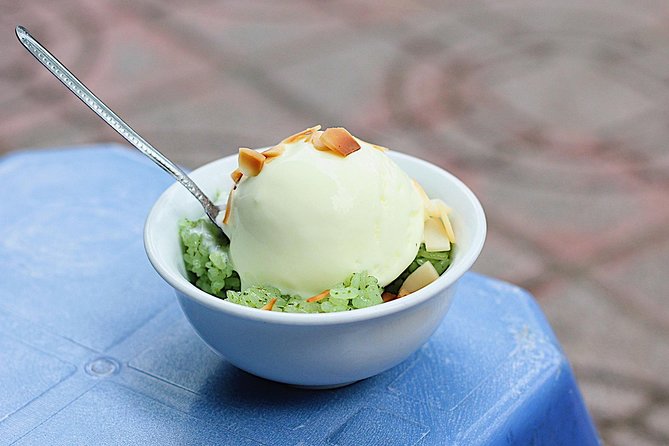 Hanoi Street Food: Small Group Walking Tour with Real Foodie - How much food do you really get for $28?