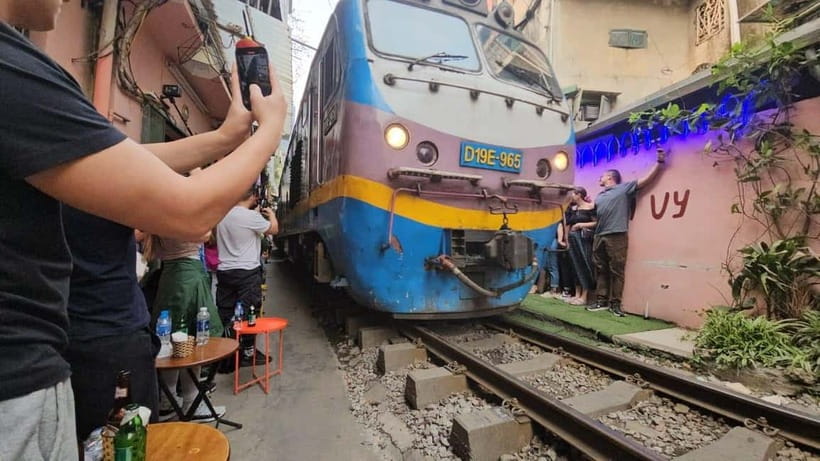 Hanoi: Street Food Tour with Train Street & Hidden Alleyways - Key points at a glance