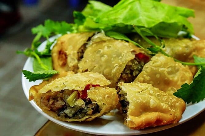Hanoi street food walking and train street visit - Who should book this evening walk