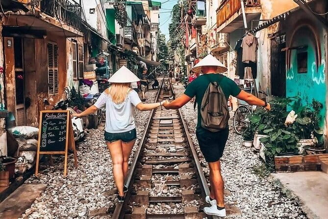 Hanoi street food walking and train street visit - Practical details before you book