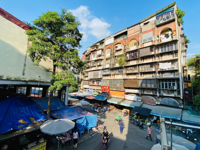 Hanoi: Vegan Street Food & Stories - A tucked-away beer stop and the final dessert