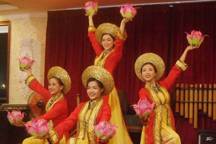 HCM: Saigon River Dinner Cruise - Key points before you book