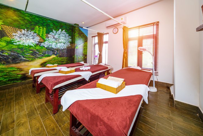 Herbal Aroma Journey (Gentle | Aromatic Flow) - When to schedule it during your Da Nang stay