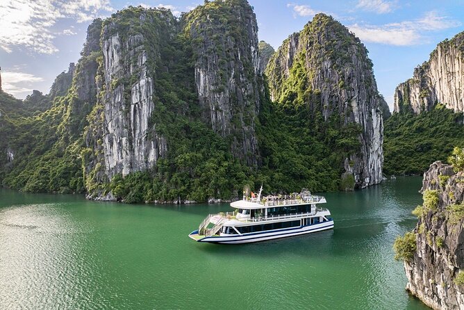 Hercules Grand Day Cruise Tour, Sung Sot Cave,Titop, Luon Cave - Boarding Hercules at Ha Long Bay