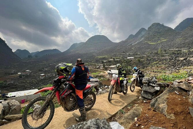 High Quality Motorcycle Dirt Bike 3 Days Tour + Private Room - Riding your own dirt bike or sitting behind a driver