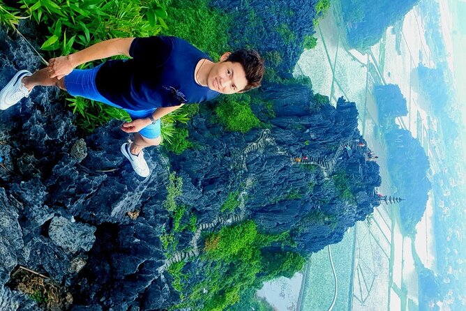 Highlight Ninh Binh Full Day Tour Tam Coc Boat, Mua Cave, Hoa Lu - Lunch with Vietnamese dishes and vegetarian choices