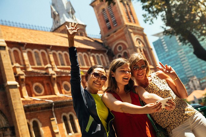 Highlights & Hidden Gems With Locals: Best of Ho Chi Minh City Private Tour - Saigon Opera House and the French-era center