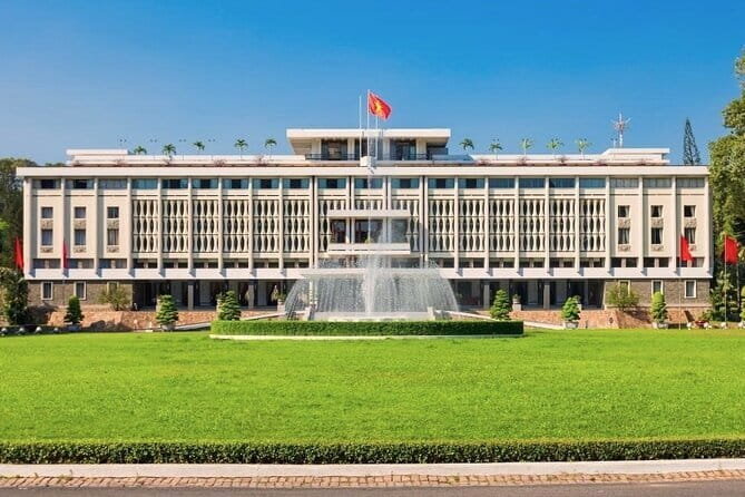 Ho Chi Minh City Half-day Jeep Tour - Independence Palace and the turning points of modern Vietnam
