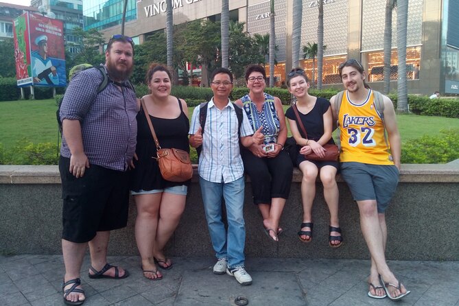 Ho Chi Minh City: Highlights & Hidden Gems - Free Walking Tour - Nguyen Hue Street and the famous café apartment