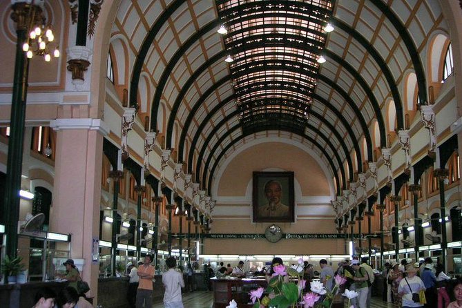Ho Chi Minh City private full-day tour with Lunch included - Independence Palace and the tank that changed the city