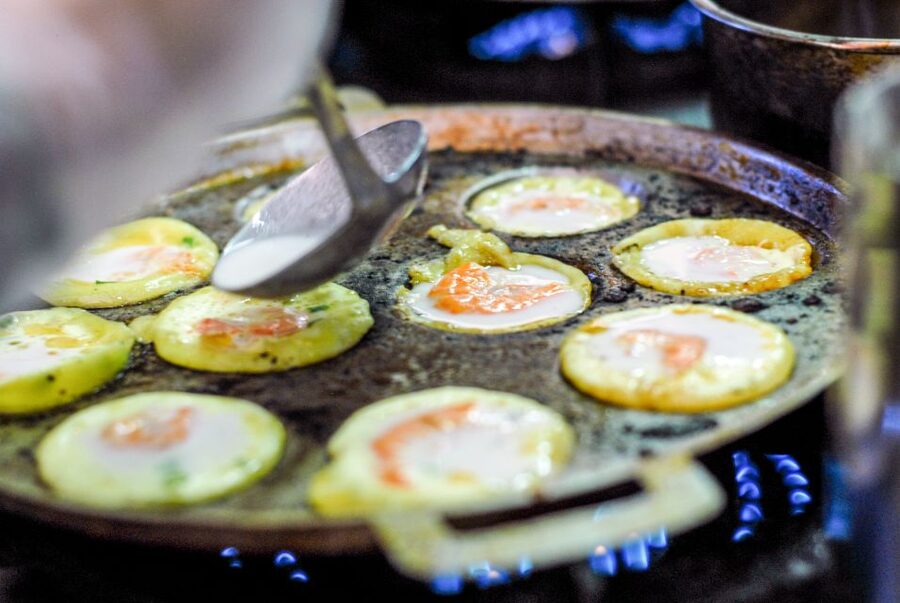 Ho Chi Minh City: Private Street Food Motorbike Tour - The flower market and the street-food maze