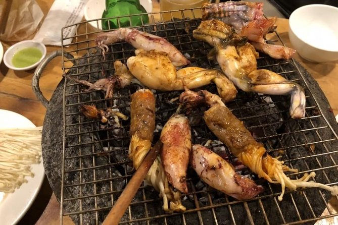 Ho Chi Minh City: Street Food Walking Tour with 12 Tastings - Why this food tour works well at night