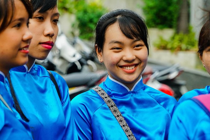 Ho Chi Minh City Tour by Motorbike with Female Riders | KissTour - The first two hours: a broad look at Ho Chi Minh City