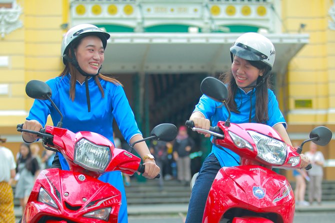 Ho Chi Minh City Tour by Motorbike with Female Riders | KissTour - Coffee, a local meal, and the best part of the day