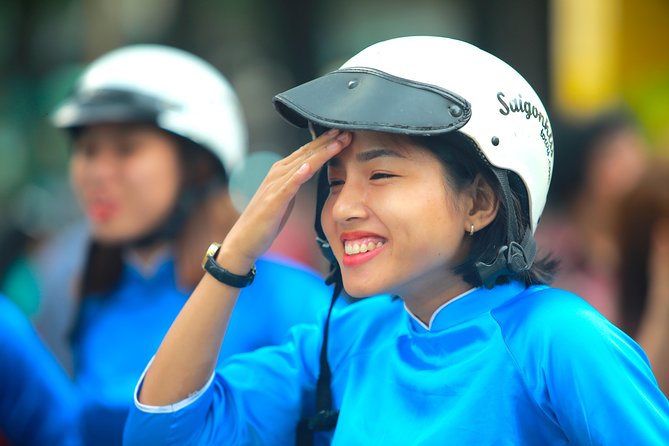 Ho Chi Minh City Tour by Motorbike with Female Riders | KissTour - Passing Independence Palace