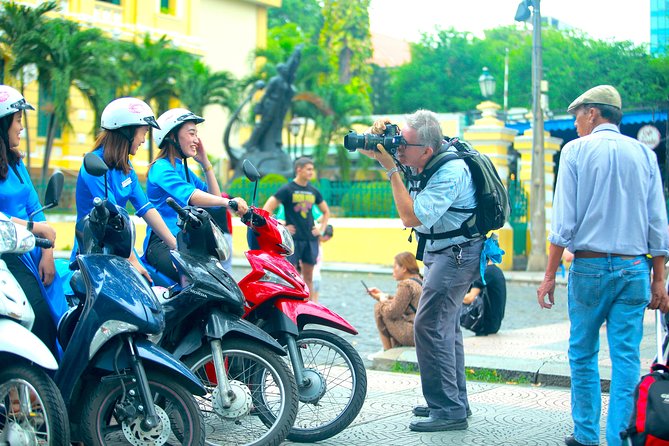 Ho Chi Minh Night Tour by Motorbikes with Female Rider | KissTour - What you may eat during the evening