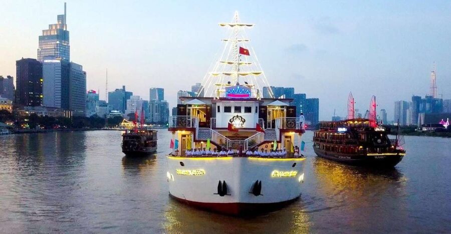 Ho Chi Minh: Private City Tour and Dinner Cruise with Buffet - The scooter route: more streets and more local detail