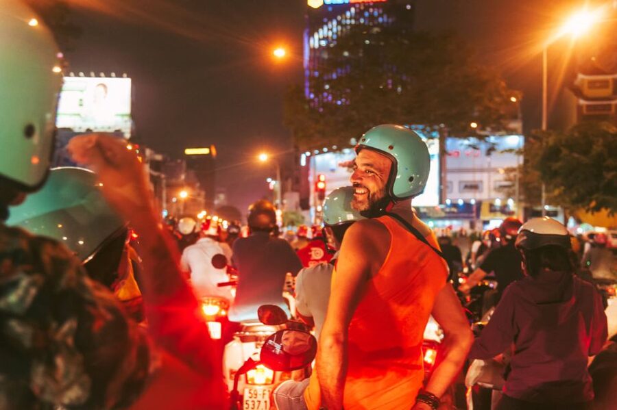 Ho Chi Minh: Private City Tour and Dinner Cruise with Buffet - Who should book this evening?