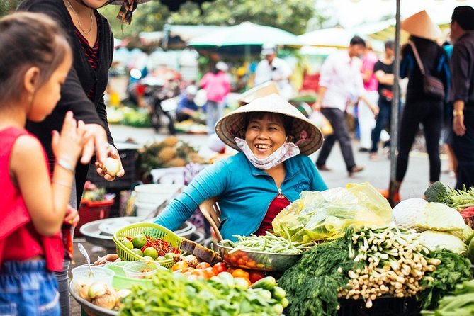 Ho Chi Minh: PRIVATE Off the Beaten Track Tour with a Local - Binh Tay Market and the working side of Chinatown