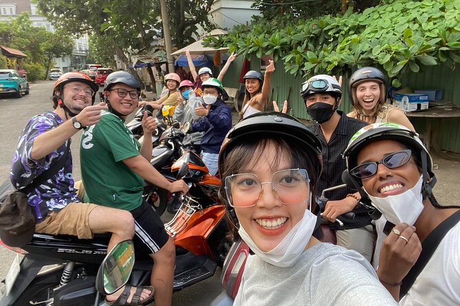 Ho Chi Minh Street Food Tour By Motorbike (Unique & Authentic) - Chuoi nep nuong and the first taste in District 3