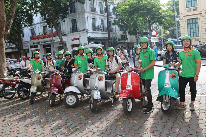 Ho Chi Minh Vespa City Tour 4,5 hours - The Independence Palace from the outside