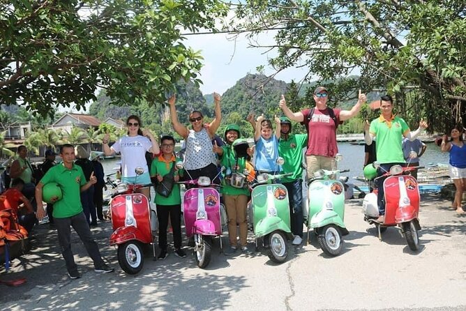 Ho Chi Minh Vespa City Tour 4,5 hours - Nguyen Thien Thuat’s old apartment buildings