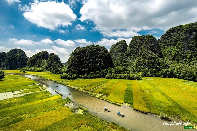 Hoa Lu Tam Coc Day Tours - Vietnamese buffet lunch at Tam Coc