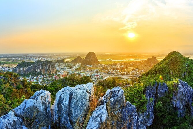 Hoi An Ancient town -Marble Mountains Tours FROM DANANG(15H30-21H - The 3:30 p.m. pickup and ride south