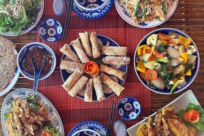 Hoi An Ancient Town - Night Market Street Food Tours By Night - White rose dumplings, cao lau, and the dinner included