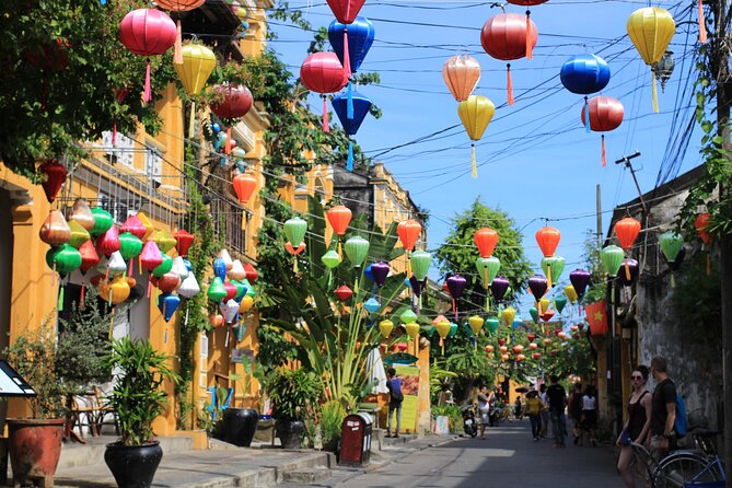 Hoi An Ancient Town - Night Market Street Food Tours By Night - Who will get the most from this evening
