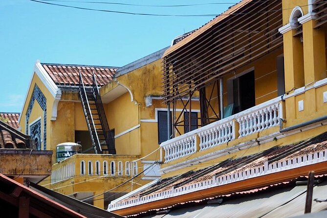 Hoi An Ancient Town Walking Tour with a Local - Traditional music and theater in Hoi An