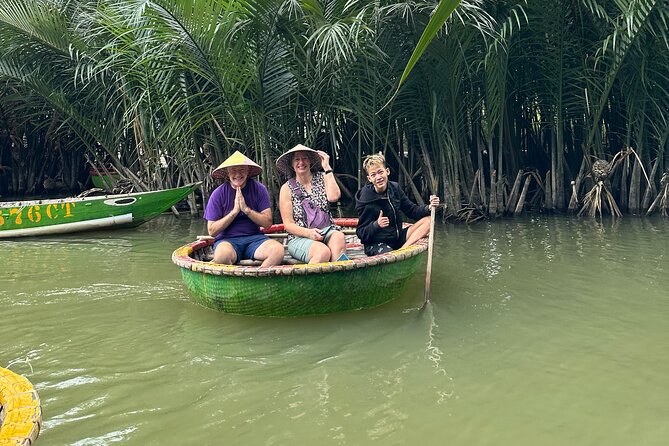 Hoi An countryside cycling Tour,Basket Boat-organic farming-lunch - The guide makes the biggest difference