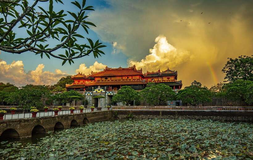 Hoi An/Da Nang : Private Day Trip to Imperial City - Hue - Hai Van Pass gives the journey a proper beginning