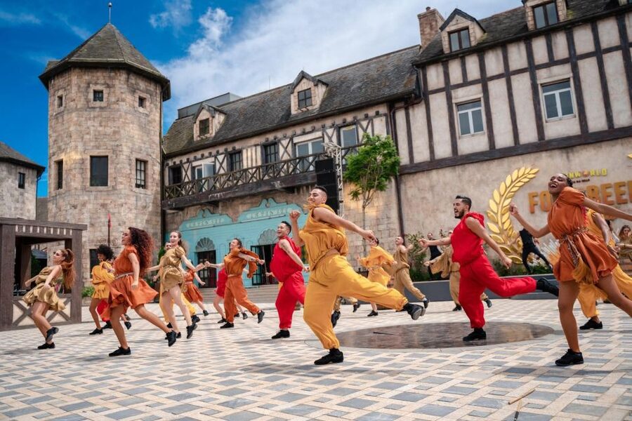 Hoi An/Danang: Bana Hills and Golden Bridge Small Group Tour - Timing, queues, and the fast-track question