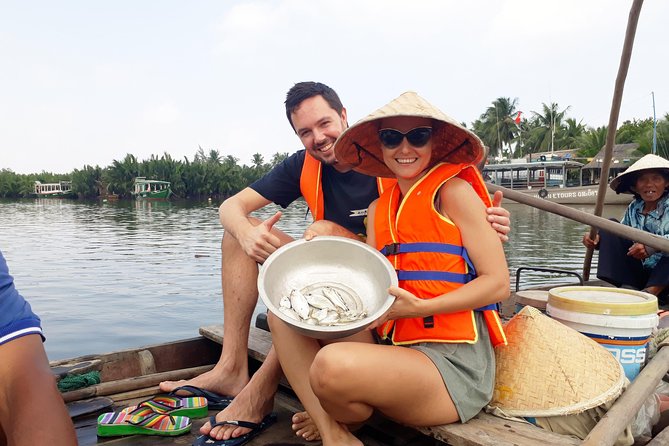 Hoi An Eco Tour Cooking Class & Fishing (Local market,basket boat,learn cooking) - Trying Traditional Fishing From a Basket Boat